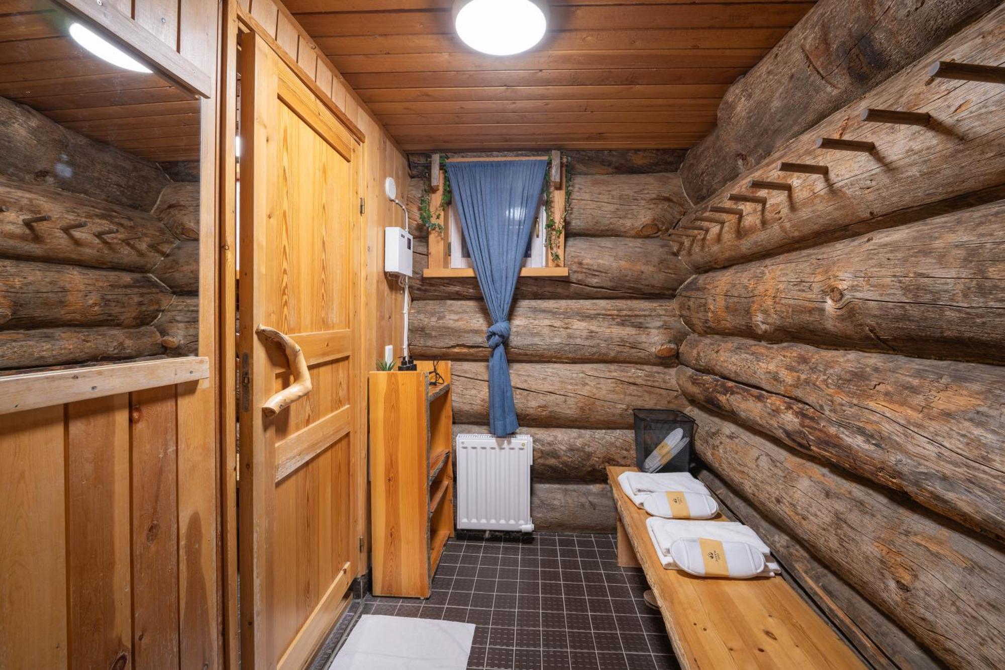 Kuukkeli Hirvas Suite Saariselka Exterior foto